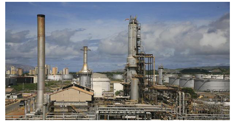 Refinería de Amuay con fallas