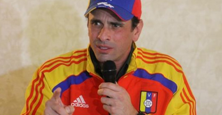 Henrique Capriles lamenta la falta de dividas.