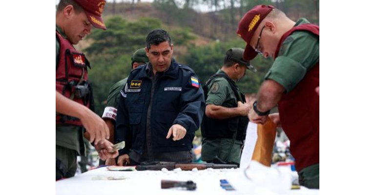 Artefactos delictivos poseían estudiantes concentrados en los campamentos.