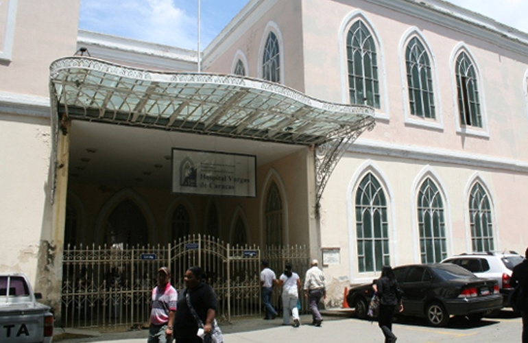 Pacientes con VIH carecen de medicamentos.