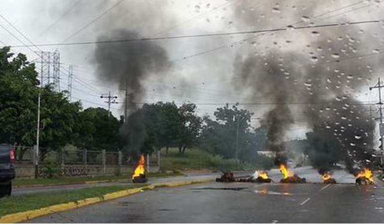 Enfrentamientos entre GNB y manifestantes en Barquisimeto y Cabudare