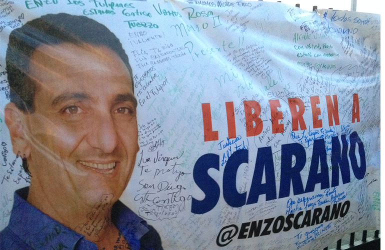 Enzo Scarano fue trasladado al Hospital Militar por fuerte dolor.