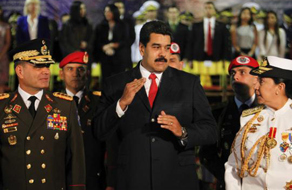 Maduro aumenta el sueldo a los militares