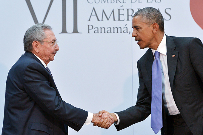 Raúl Castro y Barack Obama reanudan oficialmente las relaciones diplomáticas entre Cuba y Estados Unidos