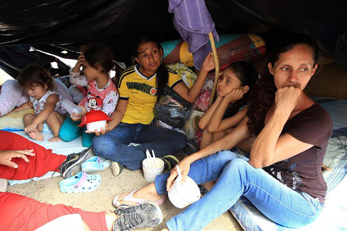 Casi 1500 colombianos han sido deportados de Venezuela