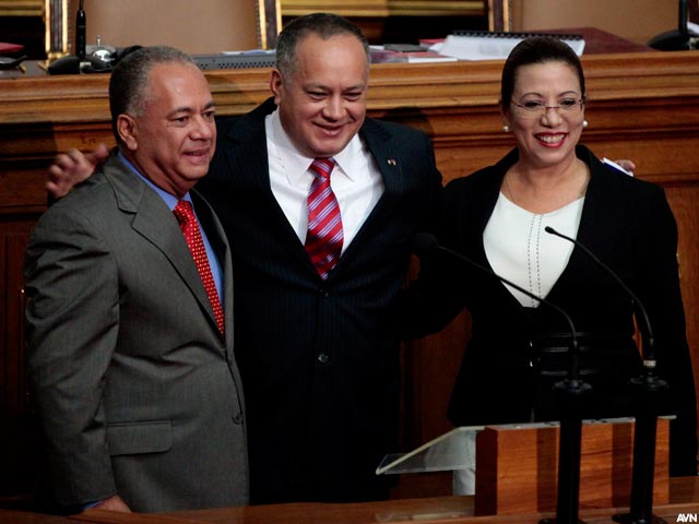 Elvis Amoroso, Diosdado Cabello y Tania Díaz
