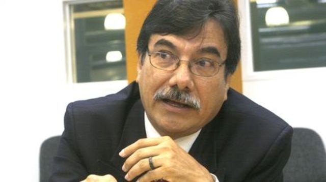 Economista petrolero Rafael Quiroz