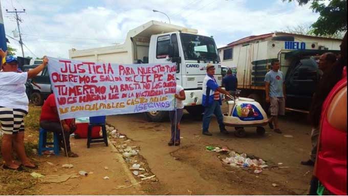 habitantes de Tumeremo continúan protesta por mineros desaparecidos