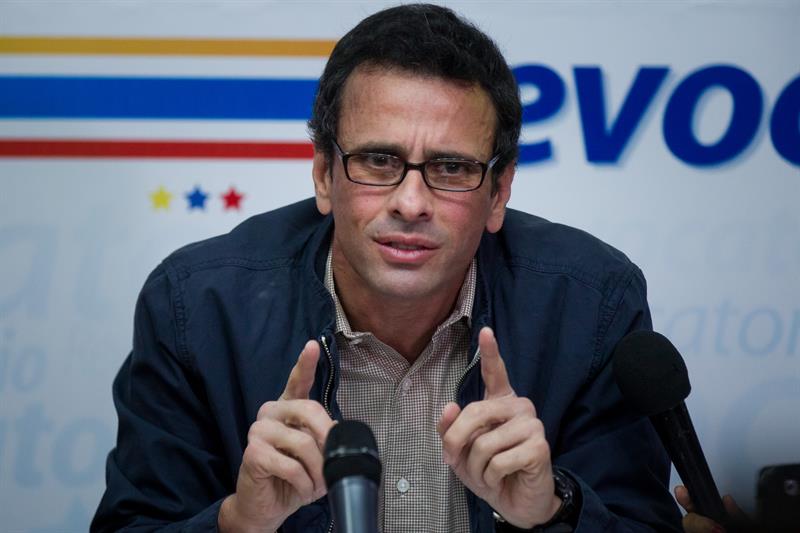 Capriles critica a la MUD