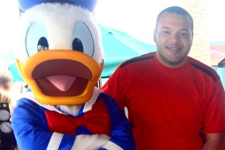 Jesús Silva con el Pato Donald