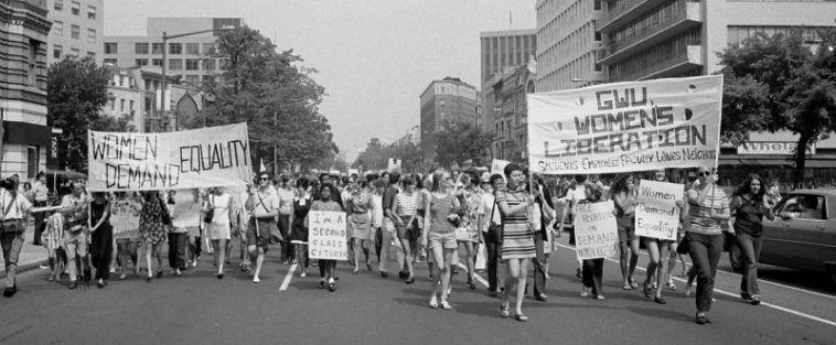 Marcha de mujeres en Washington DC el 26 de agosto de 1970